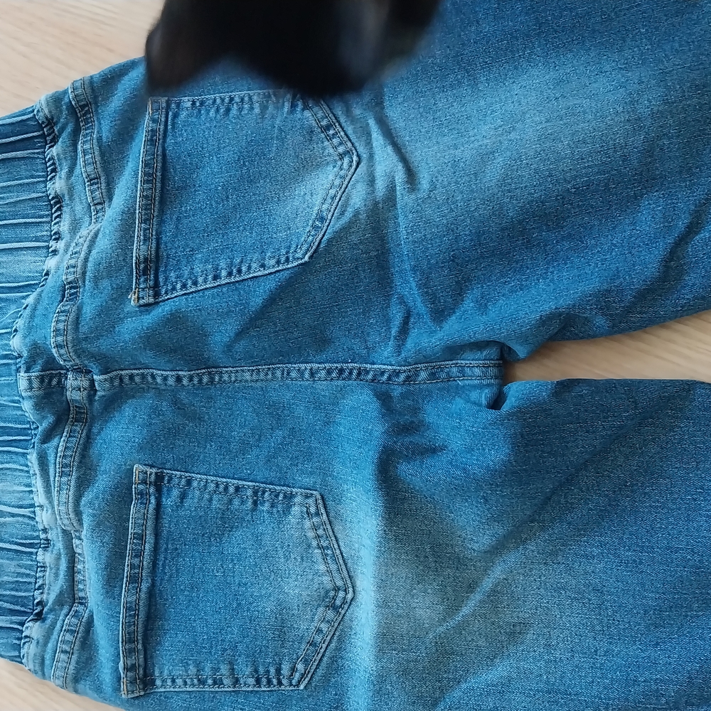 Stylish Ripped Denim Jeans - Picture 4 of 4